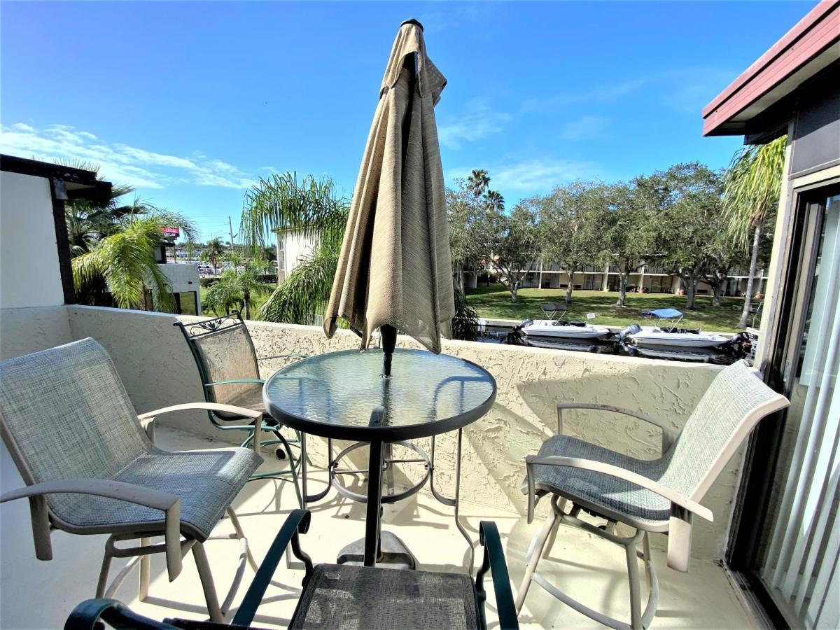 Luxury Condos on Lake Tarpon Palm Harbor Exterior foto